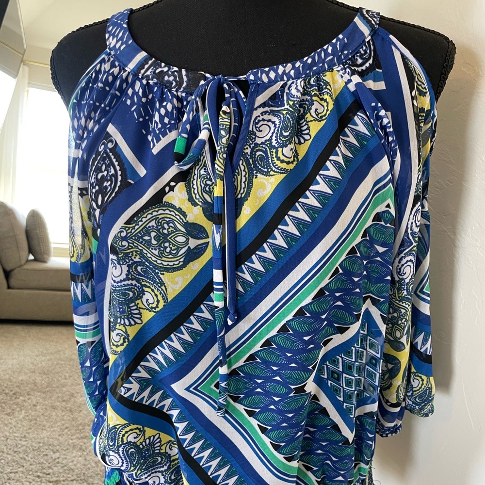 I & N blue open shoulder blouse. Size small.